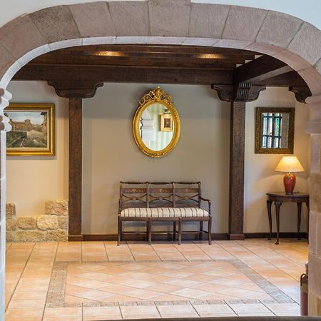 Apartamentos Capriccio Santillana del Mar Exterior photo