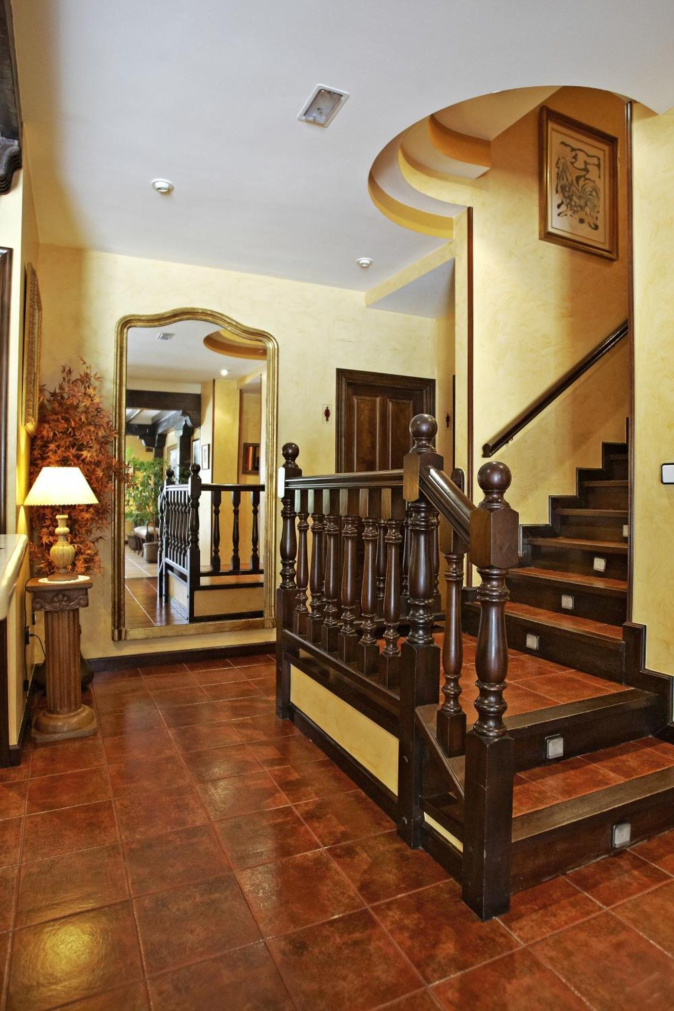 Apartamentos Capriccio Santillana del Mar Exterior photo