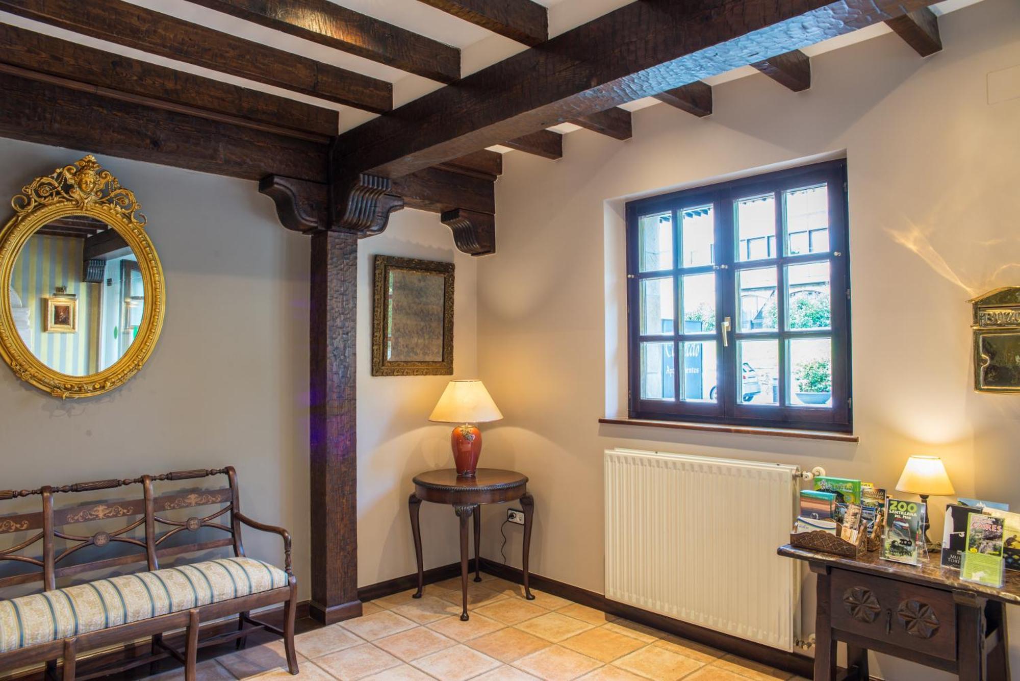 Apartamentos Capriccio Santillana del Mar Exterior photo